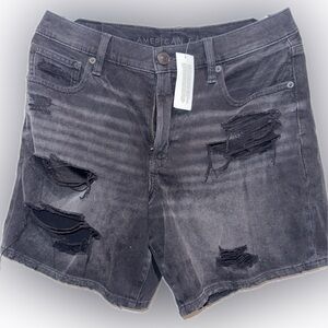 NWT American Eagle  90's Boyfriend Distressed Denim Shorts